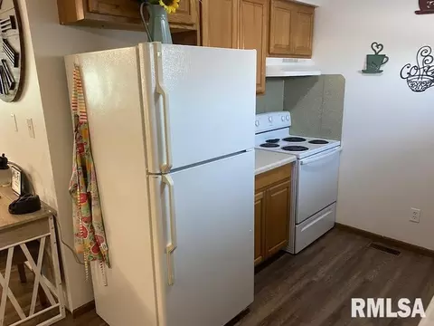 Kitchen - 706 E Madison St, Casey, IL 62420 photo 2 of 3