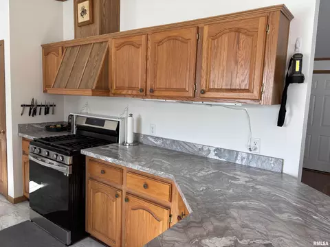 Kitchen - 400 W Collins St, Mendon, IL 62351 photo 1 of 4