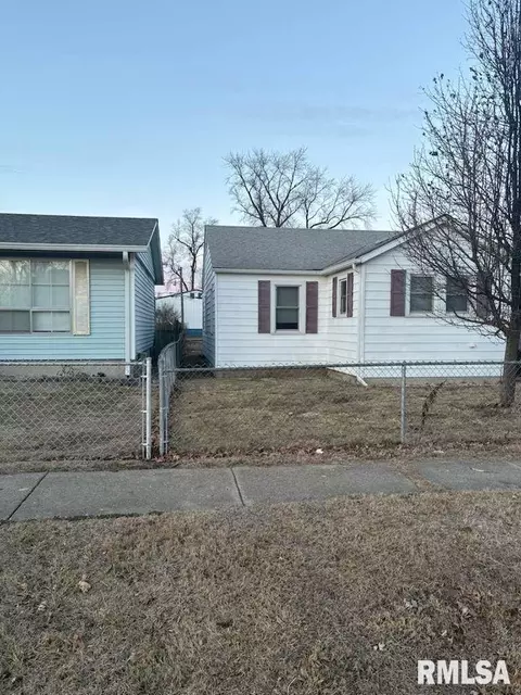 Other - 2267 Cincinnati Ave, Grandview, IL 62702 photo 2 of 13