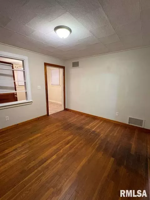 Other - 2267 Cincinnati Ave, Grandview, IL 62702 photo 3 of 13