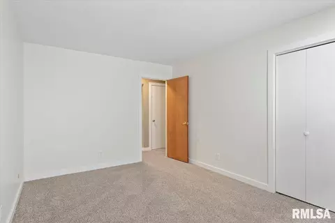 2357 Grinnell Dr, Springfield, IL 62704 photo 15