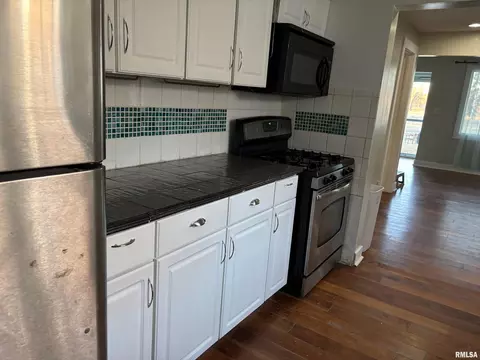 1800 E Stanford Ave, Springfield, IL 62703 photo 8