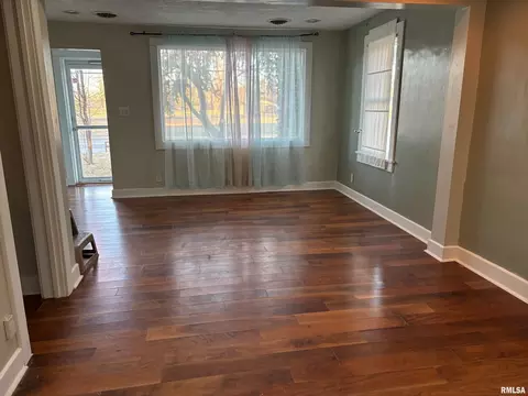 1800 E Stanford Ave, Springfield, IL 62703 photo 3