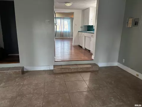 1800 E Stanford Ave, Springfield, IL 62703 photo 9