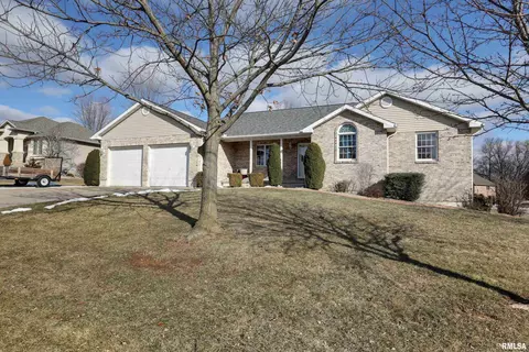 2414 Lindsey Ct, Quincy, IL 62305