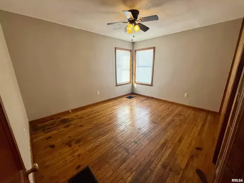 Bedroom - 219 E Mulberry St, Mendon, IL 62351 photo 1 of 3