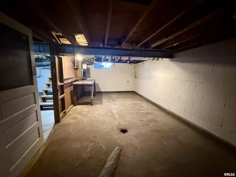 Other - 219 E Mulberry St, Mendon, IL 62351 photo 5 of 8