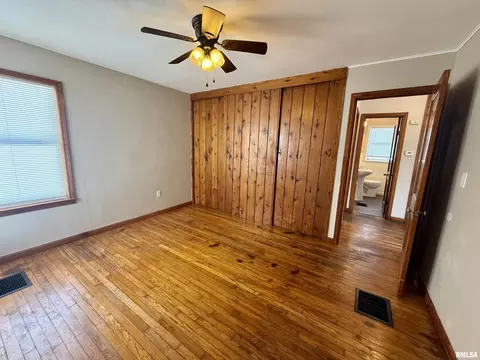 Bedroom - 219 E Mulberry St, Mendon, IL 62351 photo 2 of 3