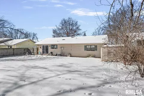 Exterior - 216 N Durkin Dr, Springfield, IL 62702 photo 2 of 3