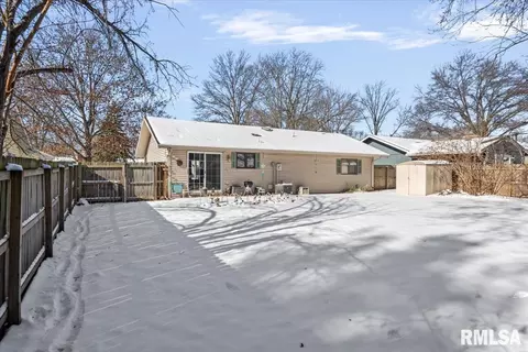 Exterior - 216 N Durkin Dr, Springfield, IL 62702 photo 1 of 3