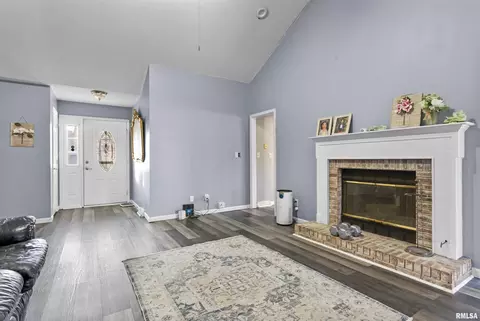 2928 Rainier Dr, Springfield, IL 62704 photo 3