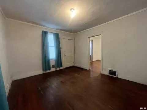 Living - 1942 S 11th St, Springfield, IL 62703 photo 1 of 4