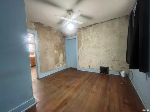 Bedroom - 1942 S 11th St, Springfield, IL 62703 photo 5 of 8