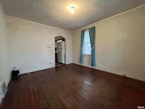 Living - 1942 S 11th St, Springfield, IL 62703 photo 4 of 4