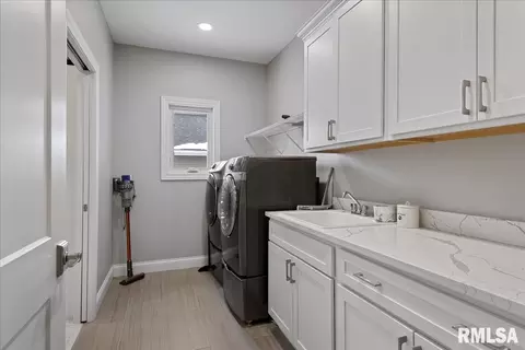 Other - 2813 Richardson Dr, Springfield, IL 62711 photo 12 of 17