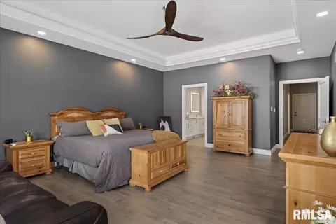 Bedroom - 2813 Richardson Dr, Springfield, IL 62711 photo 2 of 9