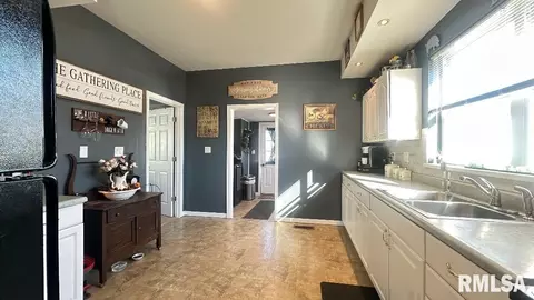 Entry Way - 204 W School St, Camp Point, IL 62320 photo 6 of 6