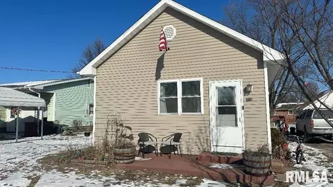 Other - 204 W School St, Camp Point, IL 62320 photo 1 of 4