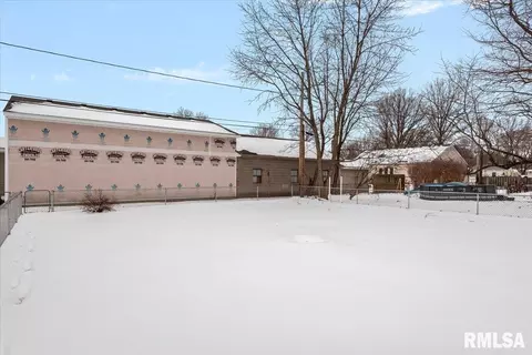 Exterior - 3012 Louise Ln, Springfield, IL 62702 photo 2 of 6