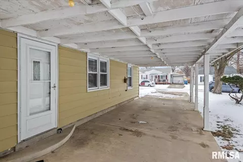 Exterior - 3012 Louise Ln, Springfield, IL 62702 photo 1 of 6
