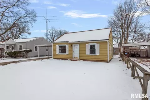 3012 Louise Ln, Springfield, IL 62702
