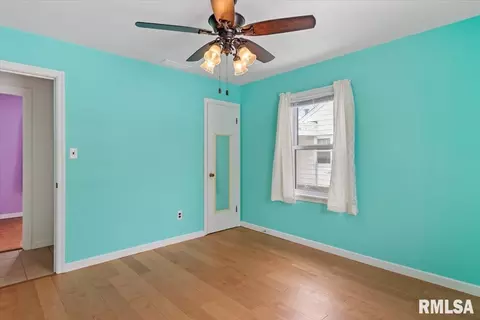 Bedroom - 3012 Louise Ln, Springfield, IL 62702 photo 5 of 6