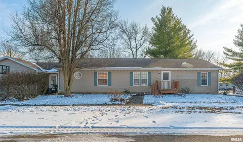 523 Market St, Emden, IL 62635