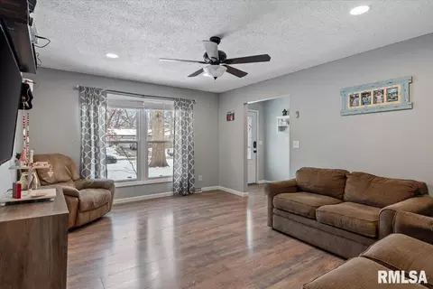 3304 Ellendale Dr, Springfield, IL 62704 photo 7