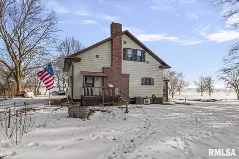 888 Erie St, Palmer, IL 62556