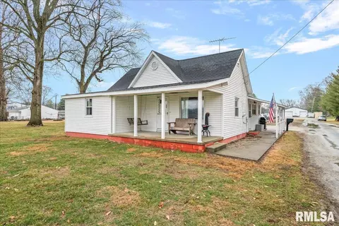 10 Lewis St, Mechanicsburg, IL 62545