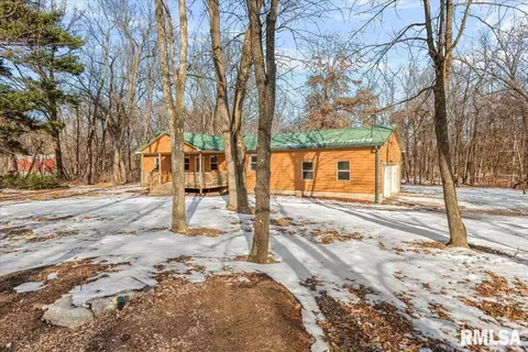 26438 Lake Pittsfield Dr, Pittsfield, IL 62363