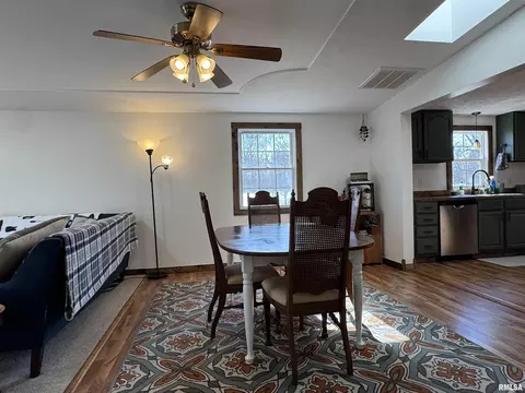 Dining - 4140 Selfick Ln, Springfield, IL 62702 photo 4 of 4
