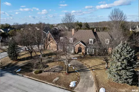 4003 Marian Dr, Quincy, IL 62305