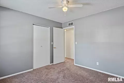 Bedroom - 14077 Saint Joseph Rd, Athens, IL 62613 photo 7 of 7