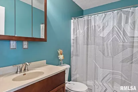 Bath - 14077 Saint Joseph Rd, Athens, IL 62613 photo 1 of 2