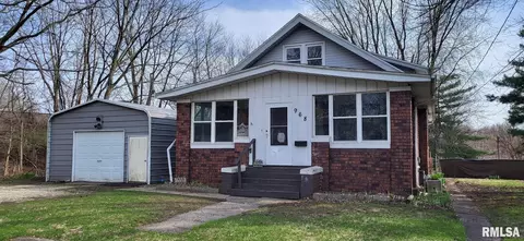 968 E Grove St, Galesburg, IL 61401