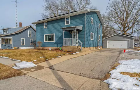 109 S Main St, Saybrook, IL 61770