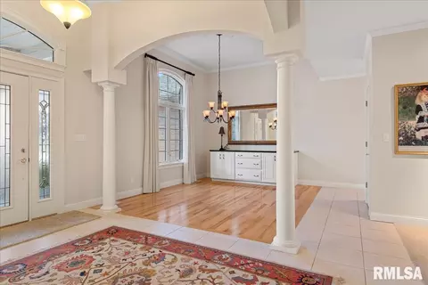 Entry Way - 6209 Mackenzie Pl, Springfield, IL 62711 photo 6 of 13