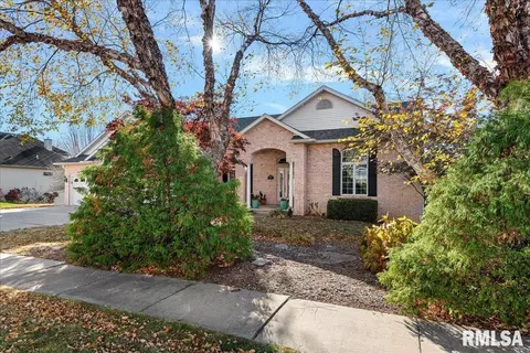Exterior - 6209 Mackenzie Pl, Springfield, IL 62711 photo 5 of 13