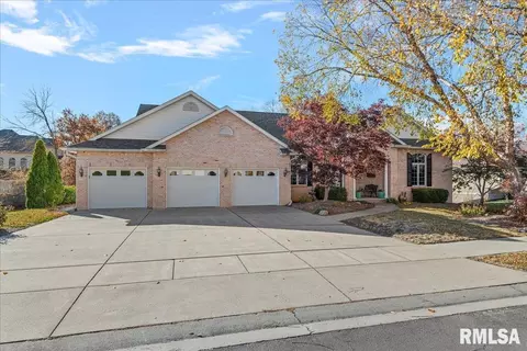 Exterior - 6209 Mackenzie Pl, Springfield, IL 62711 photo 6 of 13