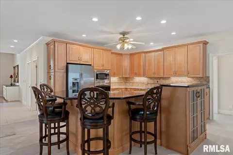 Kitchen - 6209 Mackenzie Pl, Springfield, IL 62711 photo 2 of 5