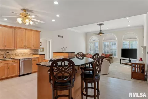 Kitchen - 6209 Mackenzie Pl, Springfield, IL 62711 photo 3 of 5
