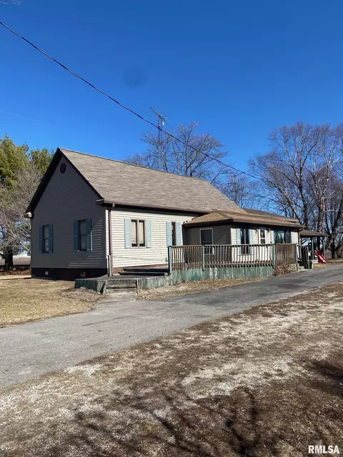 842 Flinn Rd, Franklin, IL 62638