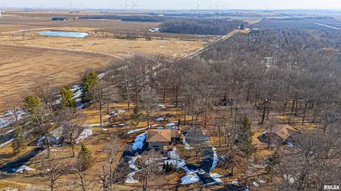 View/Area - 194 Timber Ln, Mount Pulaski, IL 62548 photo 2 of 7