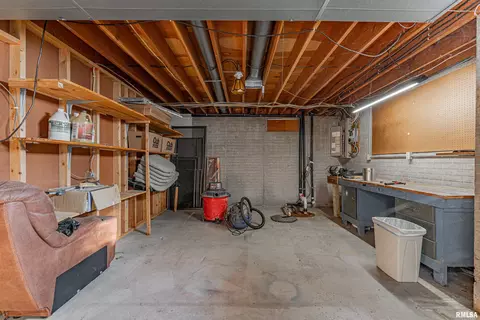 Other - 194 Timber Ln, Mount Pulaski, IL 62548 photo 9 of 10