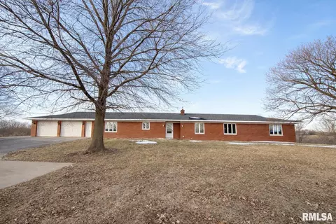 31635 Lynn Rd, Oakford, IL 62673
