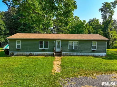 1923 Stonefort Rd, Stonefort, IL 62987