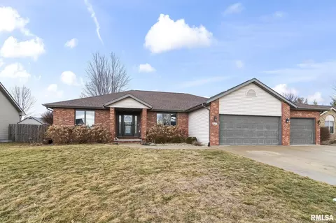 5217 Manhattan Dr, Springfield, IL 62711