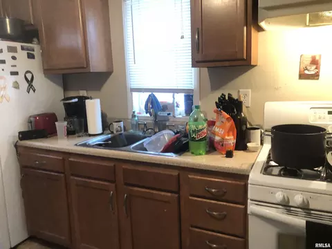 Kitchen - 1624 N 28th St, Springfield, IL 62702 photo 1 of 1