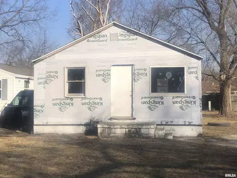 Exterior - 1624 N 28th St, Springfield, IL 62702 photo 2 of 3